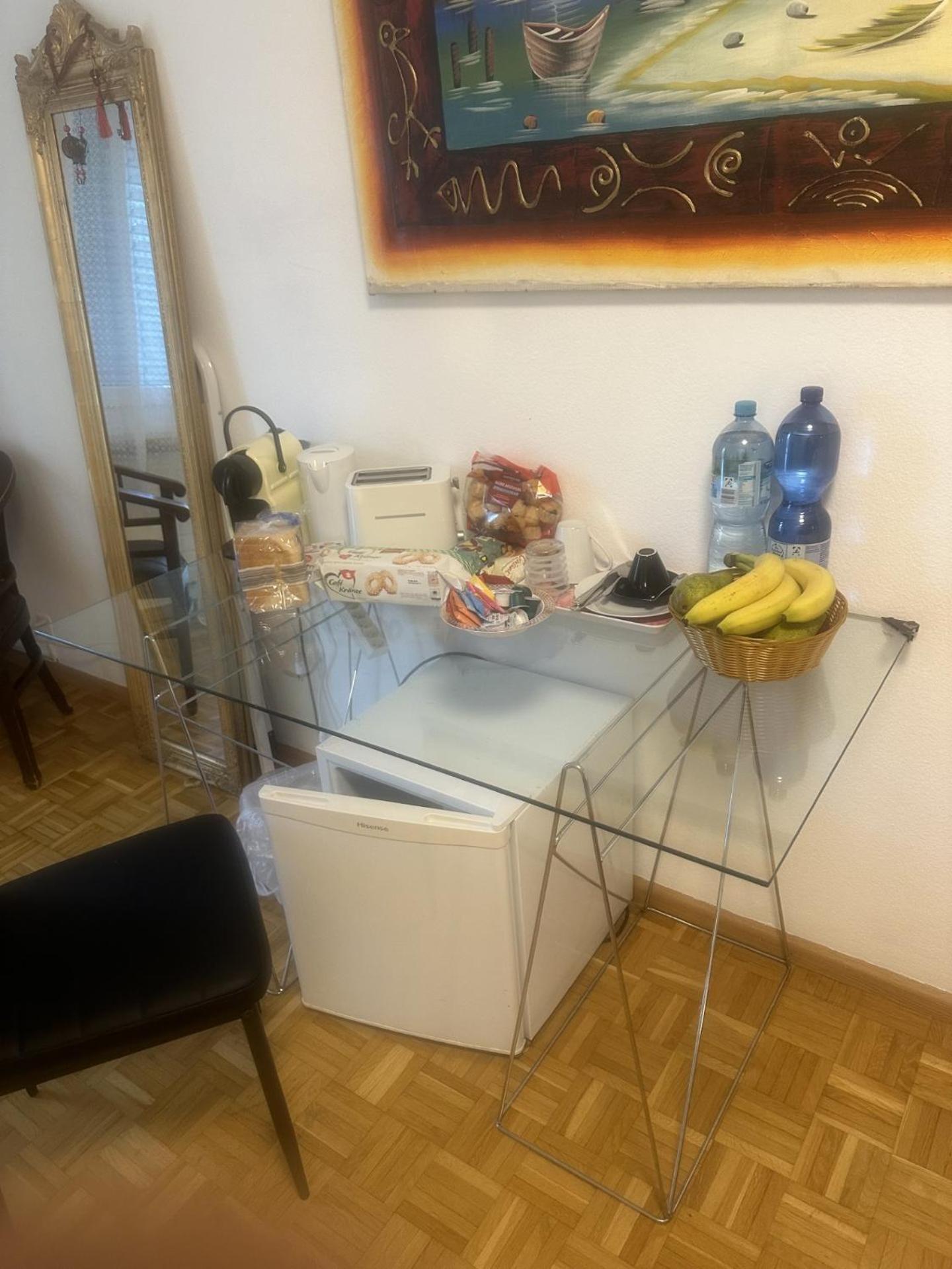 Schoenes Zimmer In Der City Basel Eksteriør bilde