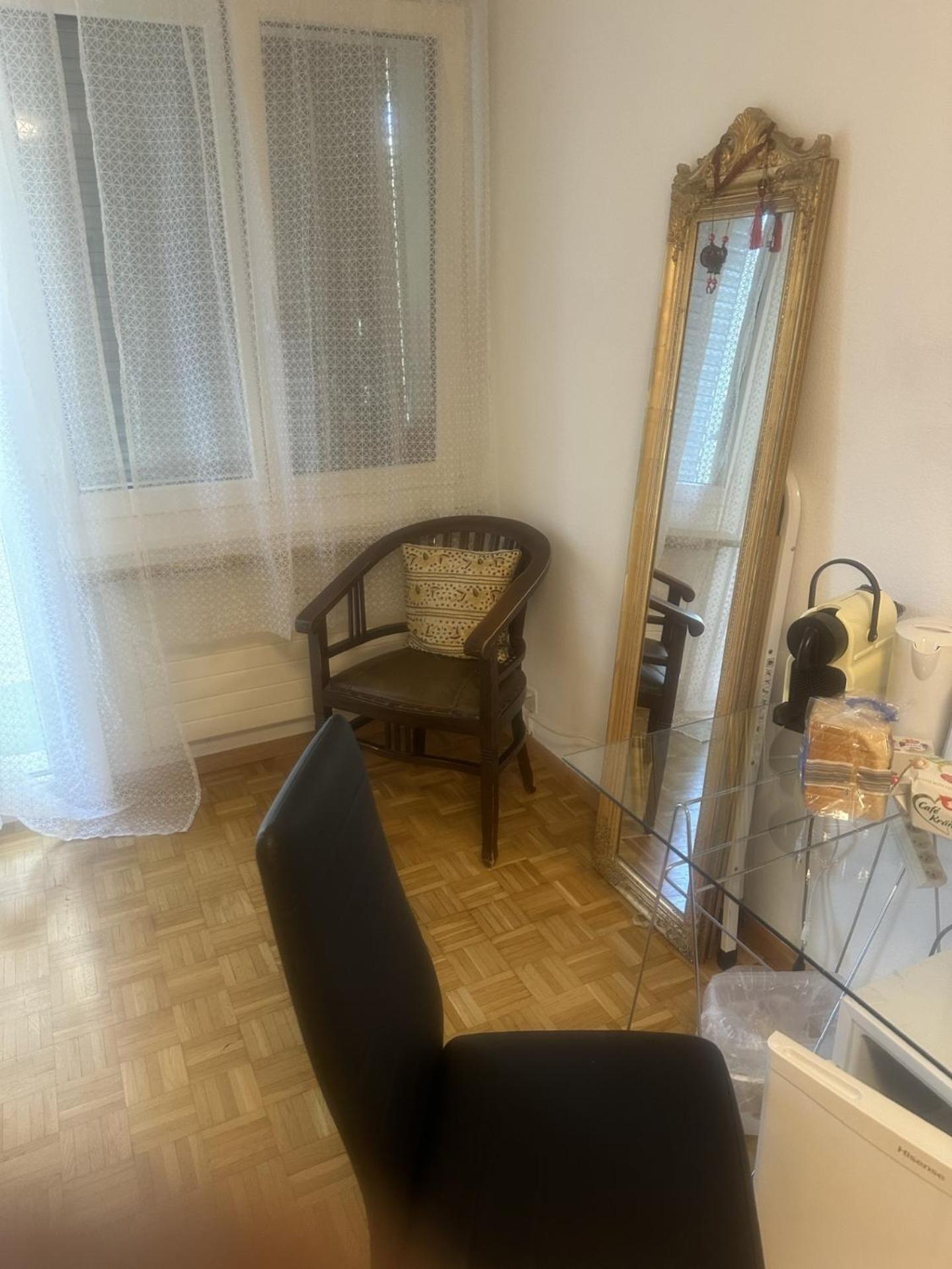 Schoenes Zimmer In Der City Basel Eksteriør bilde
